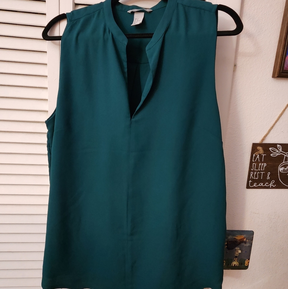 H&M sleeveless women's blouse